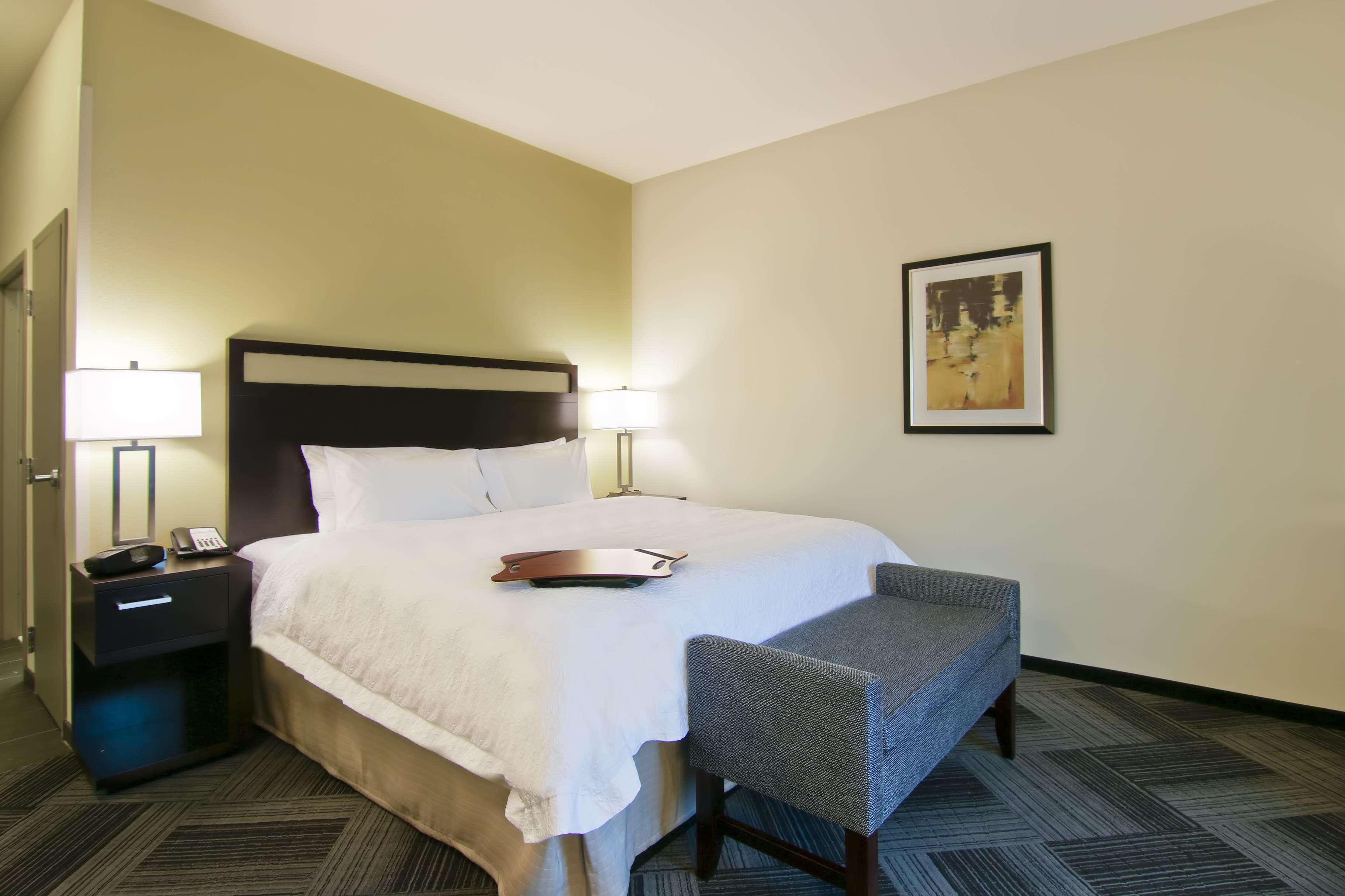 Hampton Inn & Suites Bellevue Downtown/Seattle מראה חיצוני תמונה