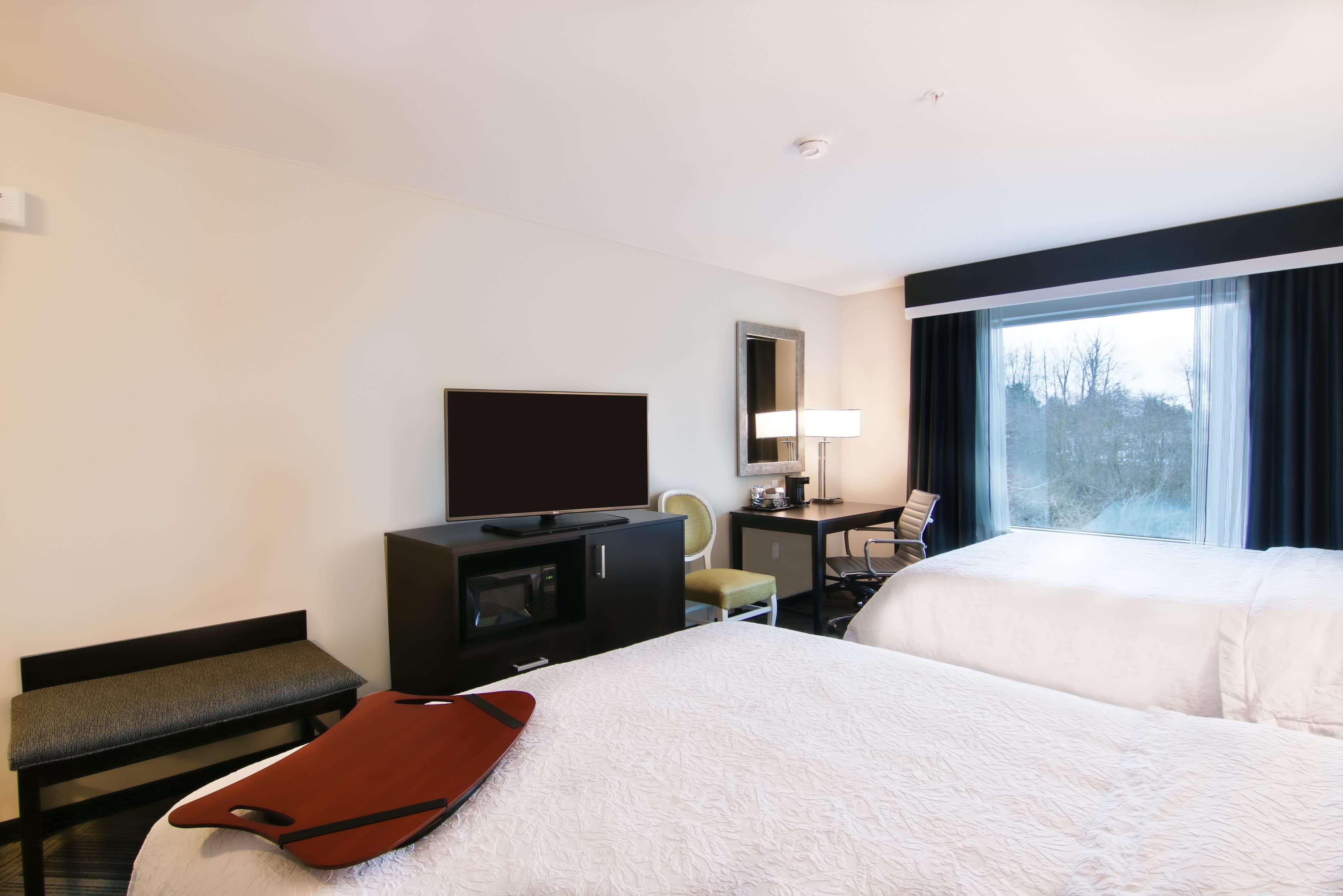Hampton Inn & Suites Bellevue Downtown/Seattle מראה חיצוני תמונה