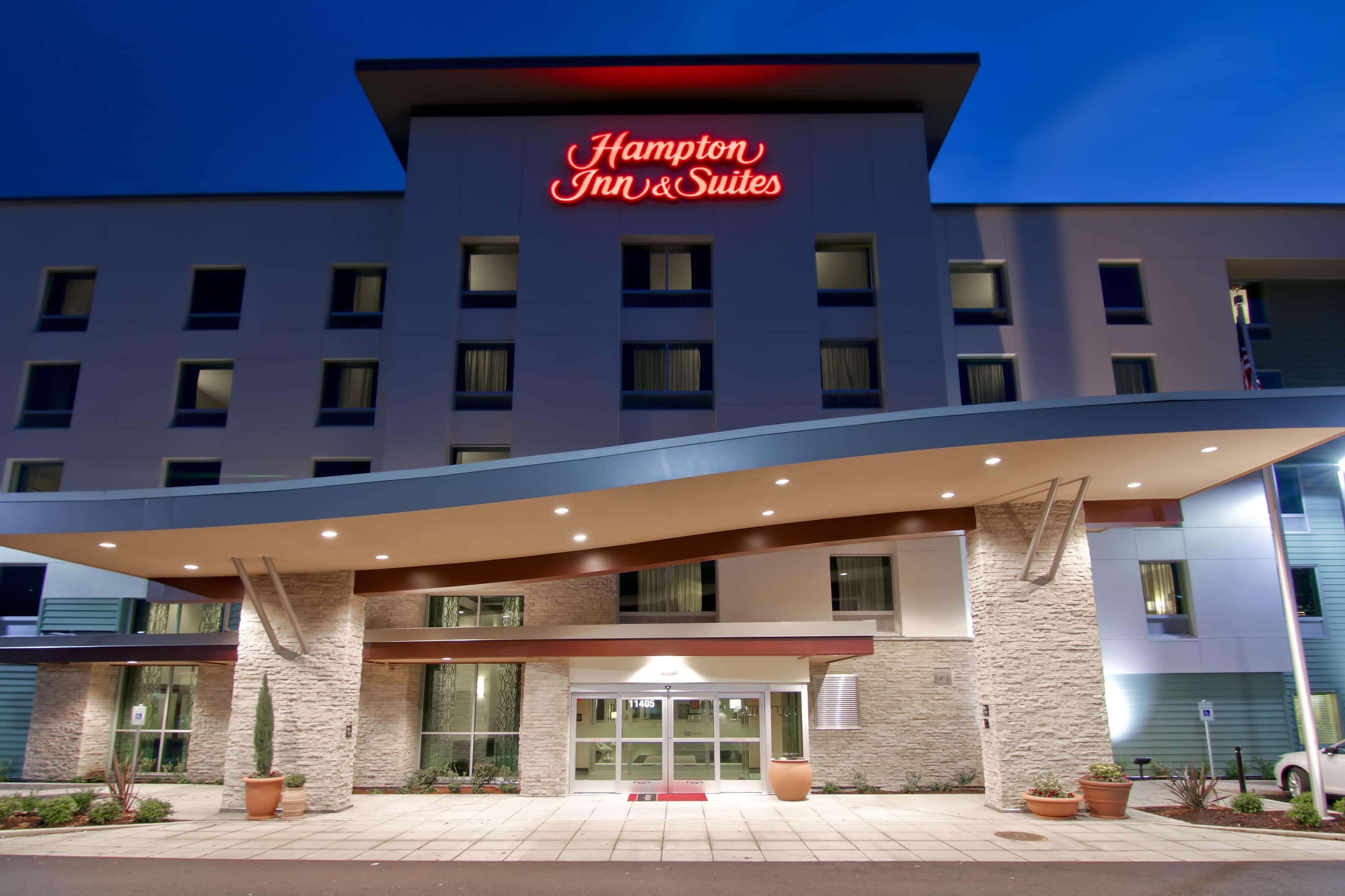 Hampton Inn & Suites Bellevue Downtown/Seattle מראה חיצוני תמונה