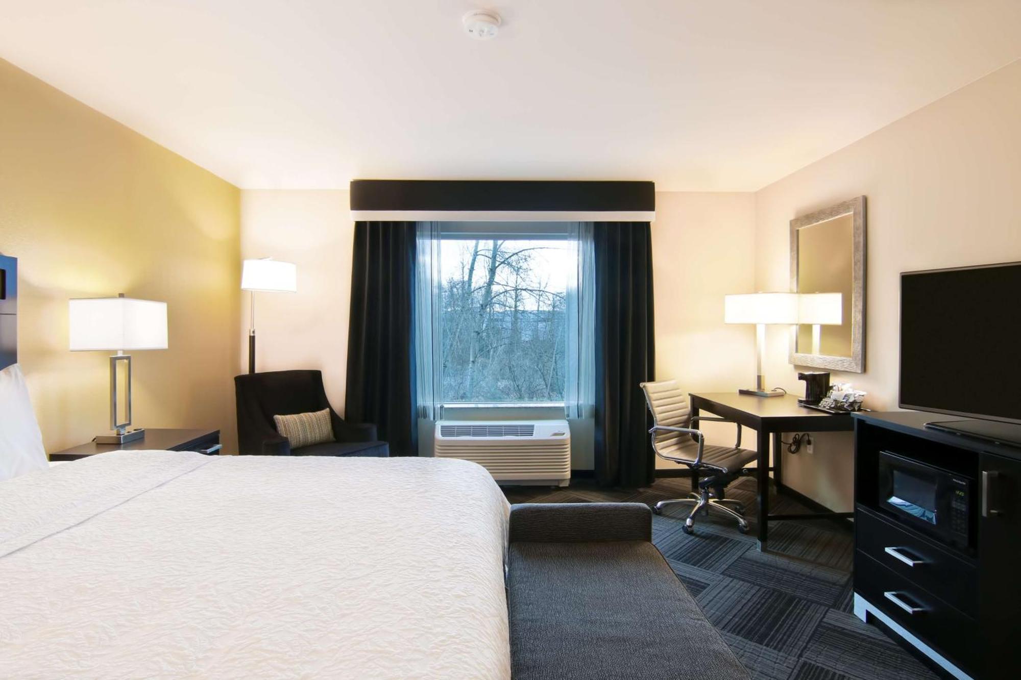 Hampton Inn & Suites Bellevue Downtown/Seattle מראה חיצוני תמונה