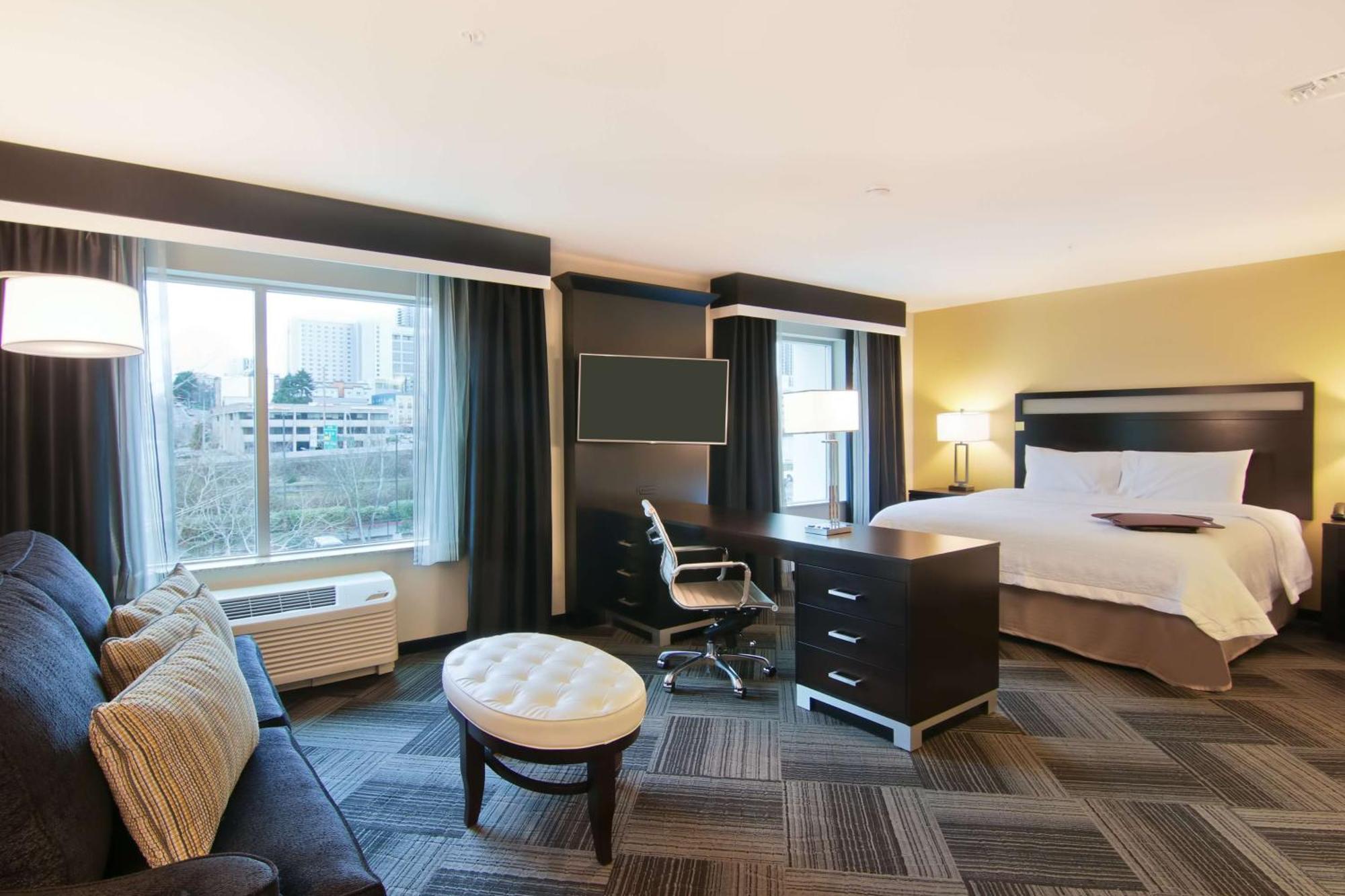 Hampton Inn & Suites Bellevue Downtown/Seattle מראה חיצוני תמונה
