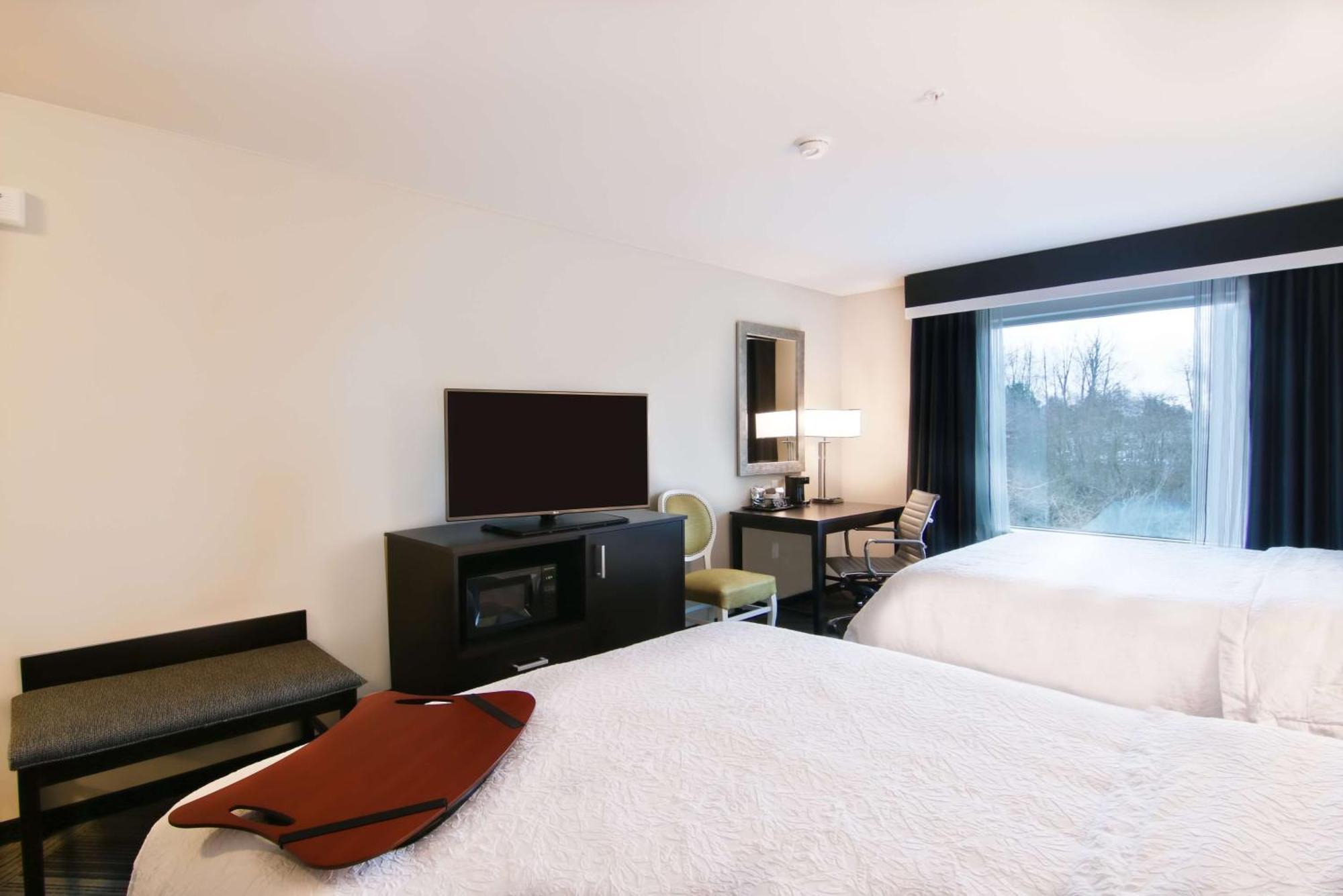 Hampton Inn & Suites Bellevue Downtown/Seattle מראה חיצוני תמונה